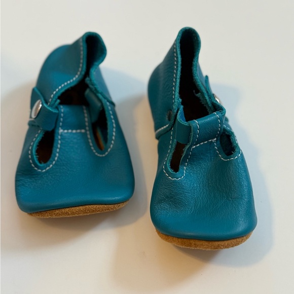 mon petit Other - Size 6 mon petit shoes (peacock? ).